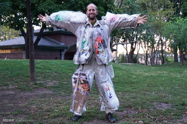 لباسی که از آشغال ساخته شده است