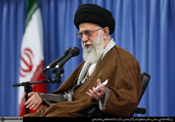 مقام معظم رهبری: فقط من نیستم که می‌گویم؛ خود مذاکره‌کنندگان هم می‌گویند آمریکا بدعهد و دروغگو است