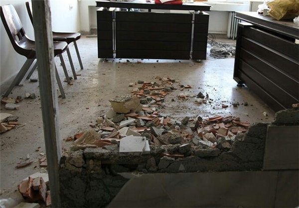 حمله شبانه به درمانگاه مسجدالقصی تهران پارس (+عکس)