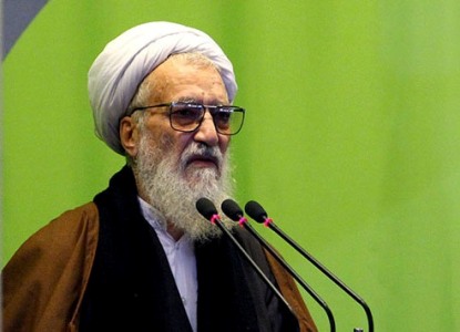 آیت الله موحدی کرمانی امام جمعه تهران: امکان دارد با کفار قرارداد داشته باشیم ولی با آمریکا نه