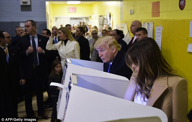 آغاز انتخابات ریاست جمهوری آمریکا/ رقابت شدید کلینتون و ترامپ در ۱۰ ایالت تعیین کننده