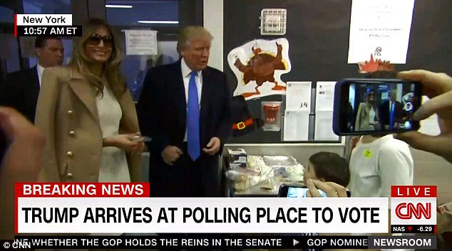 دونالد ترامپ به همراه دخترش پای صندوق رای حاضر شد (+عکس)