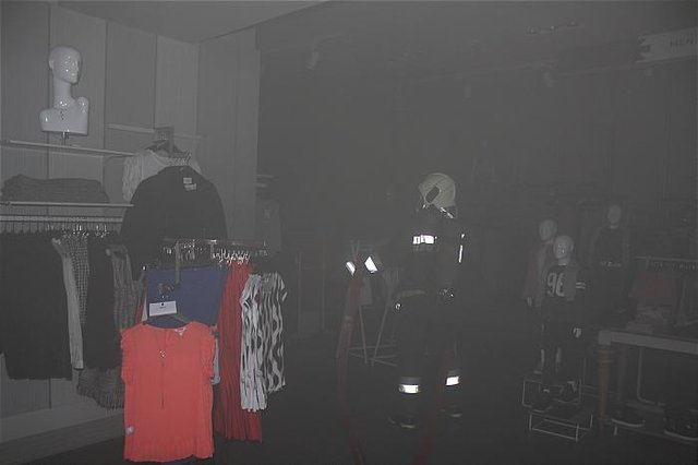 آتش‌سوزی در یک مجتمع تجاری در تهران