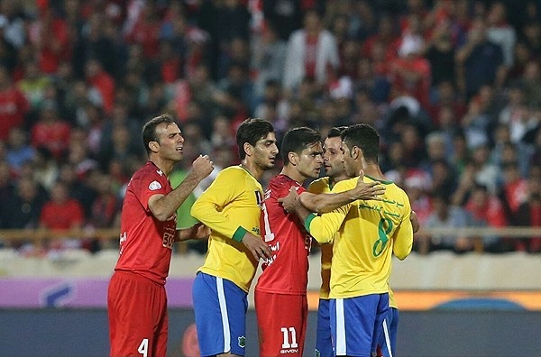 پرسپولیس 1 - 0 صنعت نفت / برانکو صدر را پس گرفت(+جدول/عکس) پرسپولیس 1 - 0 صنعت نفت / برانکو صدر را پس گرفت(+جدول/عکس)