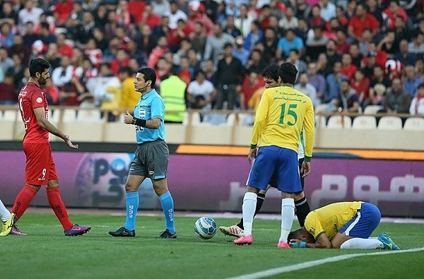 پرسپولیس 1 - 0 صنعت نفت / برانکو صدر را پس گرفت(+جدول/عکس) پرسپولیس 1 - 0 صنعت نفت / برانکو صدر را پس گرفت(+جدول/عکس)