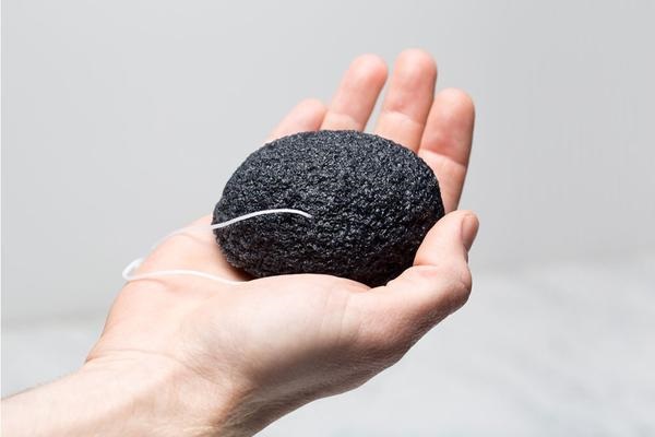 7 چیزی که پوست را پیر میکنند 7 چیزی که پوست را پیر میکنند