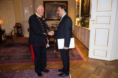 سفیر جدید ایران استوارنامه اش را به پادشاه نروژ تسلیم کرد