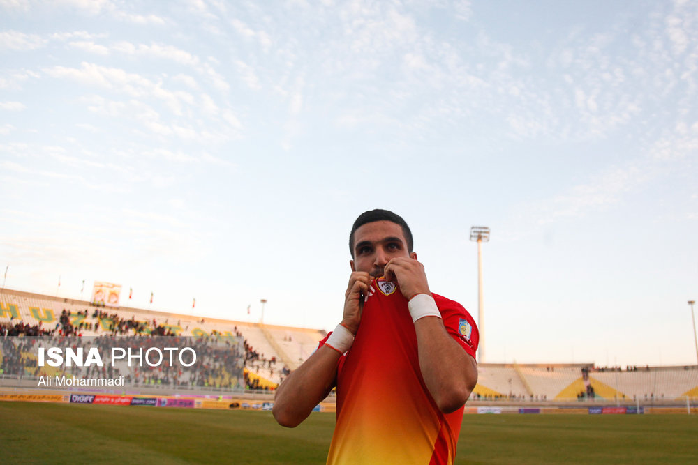 یک شوت برای توقف اتوبوسی به نام هوس یک شوت برای توقف اتوبوسی به نام هوس