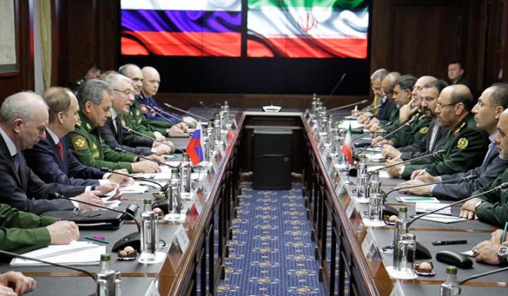 تاکید وزیران دفاع ایران و روسیه بر تداوم مبارزه با تروریسم