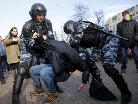 روسیه: شروع تحقیقات برای دستگیری کاربران اینترنتی که فراخوان تظاهرات داده‌اند