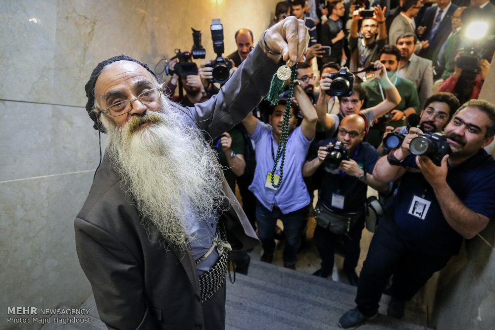 ثبت نام انتخابات ریاست جمهوری یا خنده بازار! ثبت نام انتخابات ریاست جمهوری یا خنده بازار!