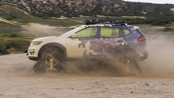 این تانک نیسان از هر مانعی میگذرد این تانک نیسان از هر مانعی میگذرد