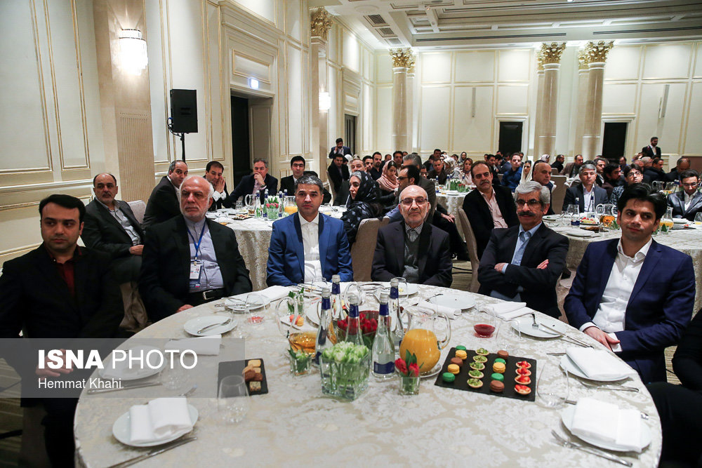 دیدار ایرانیان مقیم روسیه با روحانی (عکس)