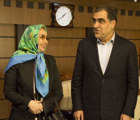 وزیر بهداشت در خیریه کتایون ریاحی/ کمک به درمان 800 کودک ناشنوا (+عکس)