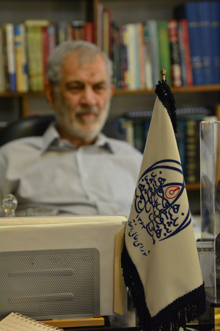 حسن غفوری فرد: استادیوم رفتن زنان لزومی ندارد/ احمدی نژاد ظرفیت رییس جمهور شدن را نداشت/ احمدی نژاد گفت در دانشگاه بین المللی قزوین برای دیگر کشورها رییس جمهور تربیت کنیم/ رای دادن به موسوی برایم گران تمام شد/ «رئیس جمهور کومور» تربیت شده جامعه المصطفی است حسن غفوری فرد: استادیوم رفتن زنان لزومی ندارد/ احمدی نژاد ظرفیت رییس جمهور شدن را نداشت/ احمدی نژاد گفت در دانشگاه بین المللی قزوین برای دیگر کشورها رییس جمهور تربیت کنیم/ رای دادن به موسوی برایم گران تمام شد/ «رئیس جمهور کومور» تربیت شده جامعه المصطفی است