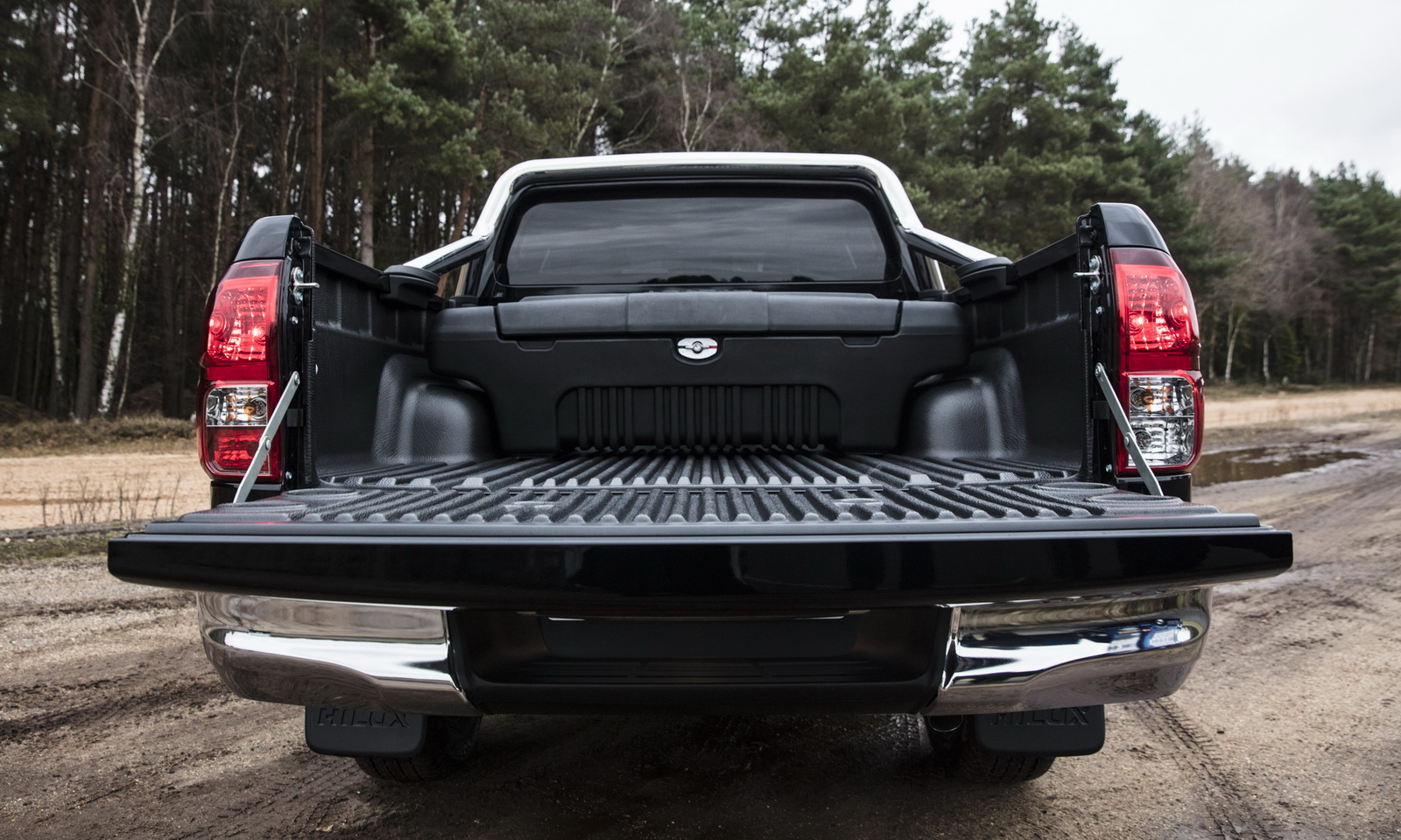 هایلوکس در پنجاه سالگی خود با این نسخه می‌درخشد