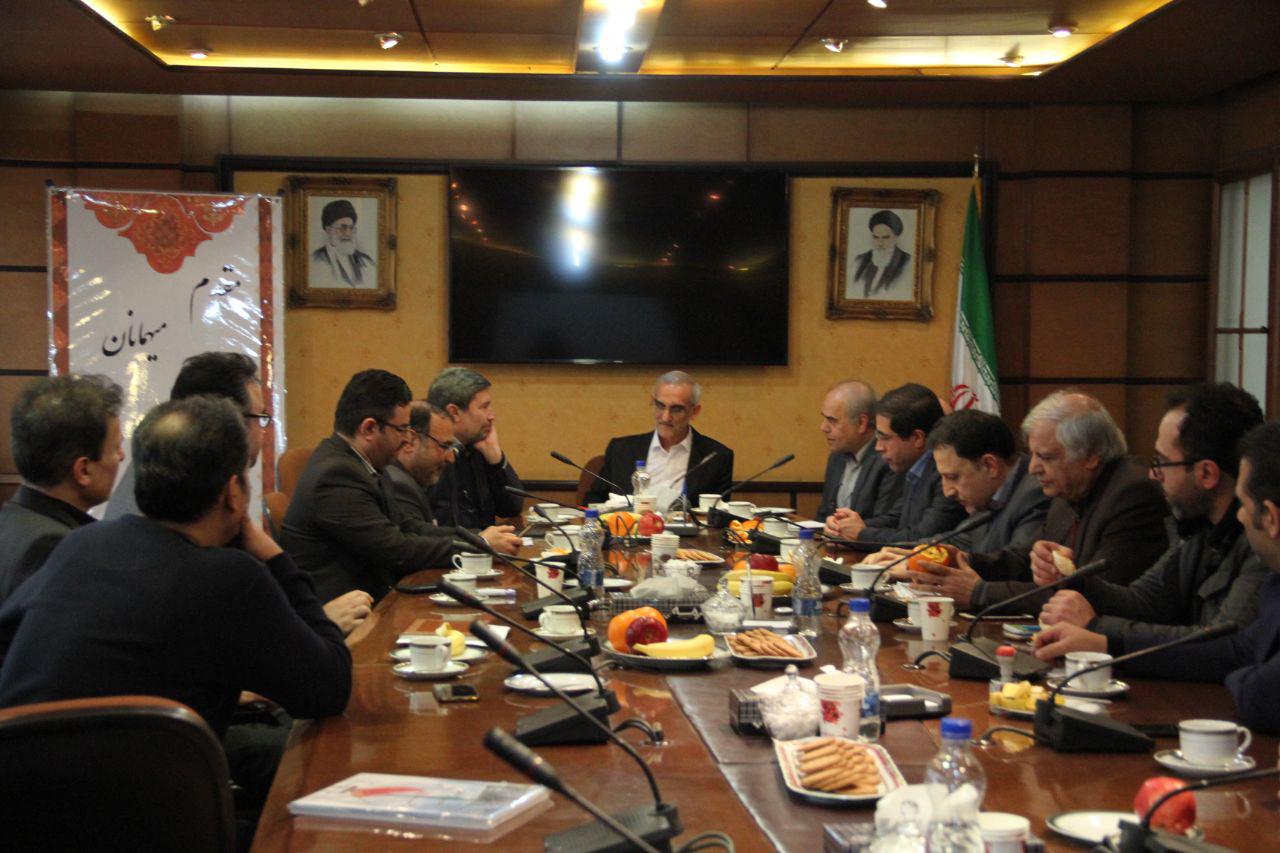 تشکیل کارگروه تدوین آیین‌نامه اعطای مجوز طرح ترافیک به خبرنگاران