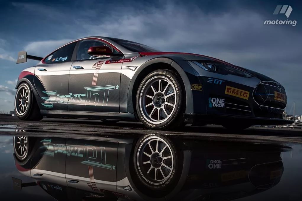 ورود تسلا به مسابقات اتومبیلرانی (+عکس) ورود تسلا به مسابقات اتومبیلرانی (+عکس)