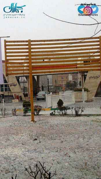 اقدام عجیب دانشگاه آزاد کرمانشاه در تفکیک جنسیتی دانشجویان (عکس)