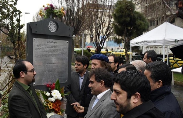 نصب شناسنامه بلوار کشاورز (+عکس) نصب شناسنامه بلوار کشاورز (+عکس)