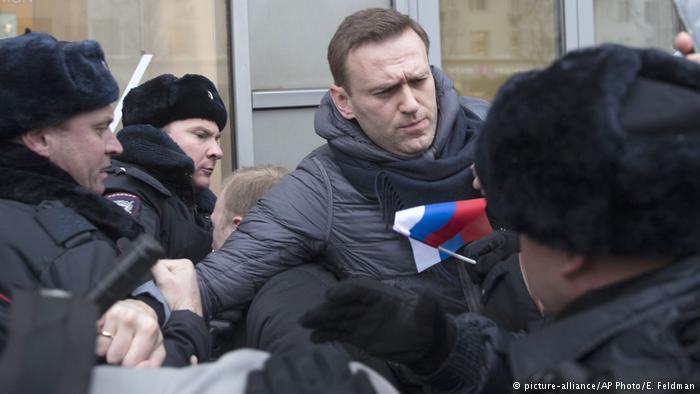 روسیه؛ تظاهرات هزاران حامی تحریم انتخابات و مخالفان پوتین (+عکس) / بازداشت 180 نفر روسیه؛ تظاهرات هزاران حامی تحریم انتخابات و مخالفان پوتین (+عکس) / بازداشت 180 نفر