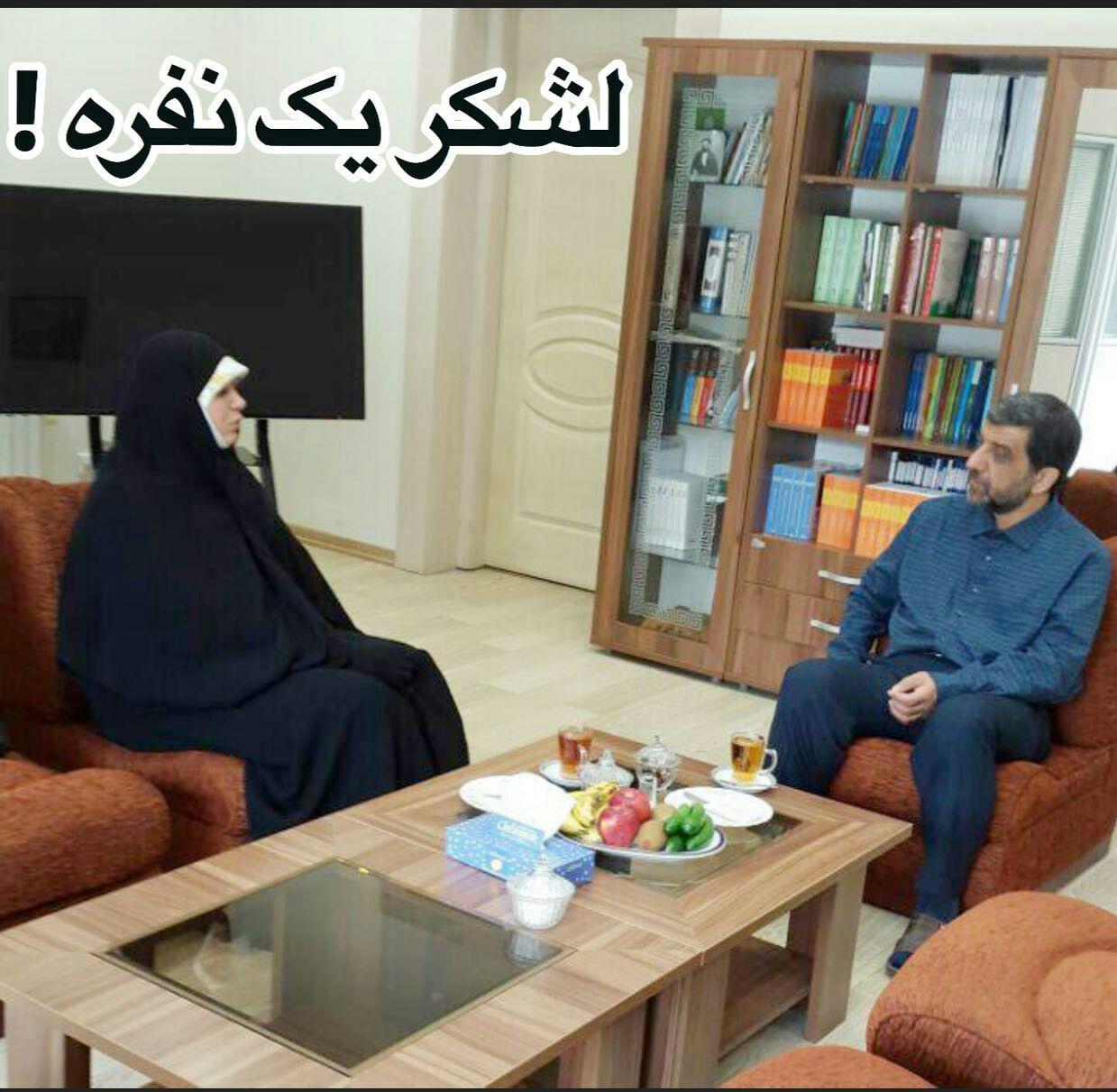 دیدار ضرغامی و الهام چرخنده: هنرمند واقعی است/ به آیات و روایات مستند است (+عکس) دیدار ضرغامی و الهام چرخنده: هنرمند واقعی است/ به آیات و روایات مستند است (+عکس)