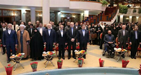 تجلیل از خانواده شهدا و ایثارگران وزارت خارجه تجلیل از خانواده شهدا و ایثارگران وزارت خارجه