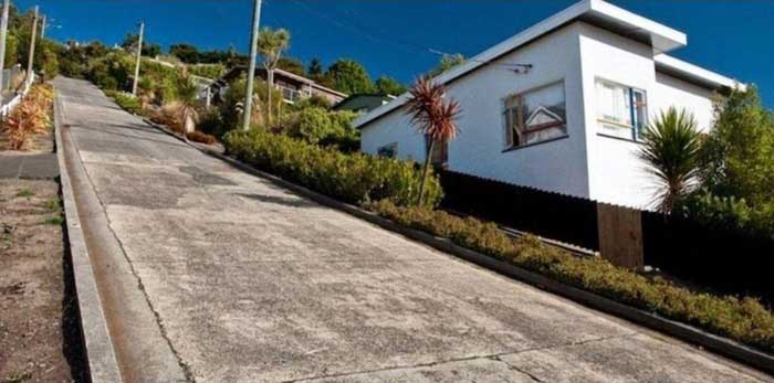 شیب دار ترین خیابان جهان (عکس)