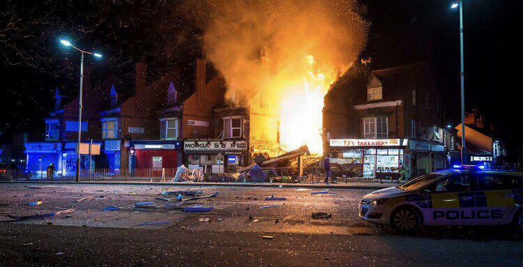 وقوع انفجاری مهیب در شهر «لستر» انگلیس (+عکس) وقوع انفجاری مهیب در شهر «لستر» انگلیس (+عکس)