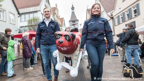 جشن بزرگداشت وفاداری یک سگ در 300 سال پیش