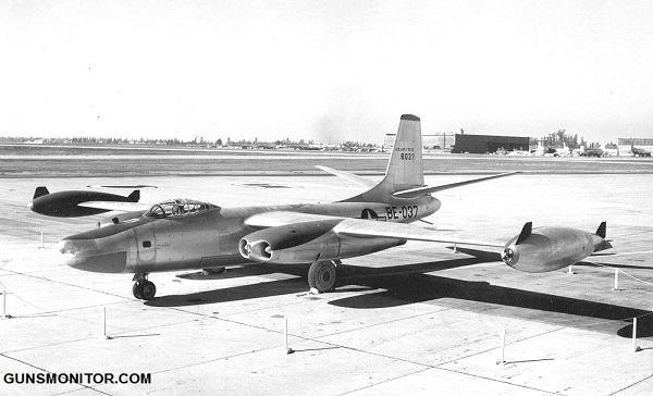 بمب افکنی که فقط دو نمونه از آن تولید شد!(+عکس)