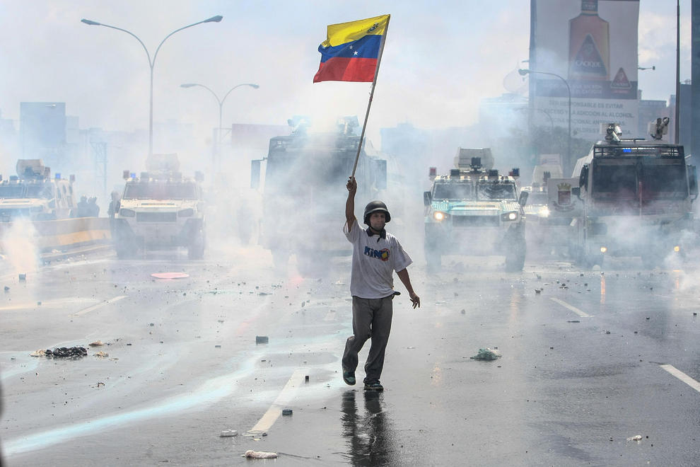 ونزوئلا ورشکسته در لبه پرتگاه / کشور هوگو چاوز چطور به اینجا رسید؟