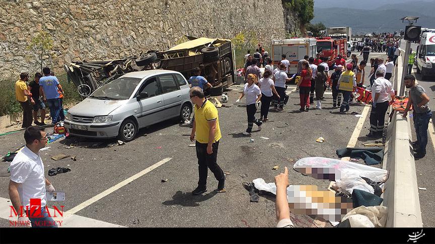 حادثه برای خودروی گردشگران در ترکیه/ کشته شدن 20 نفر
