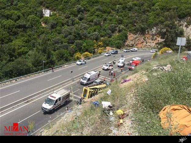 حادثه برای خودروی گردشگران در ترکیه/ کشته شدن 20 نفر (+عکس)