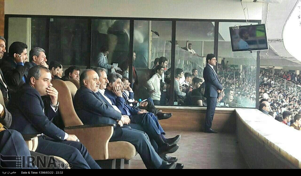 جهانگیری تماشاگر ویژه بازی ایران - ازبکستان (+عکس)