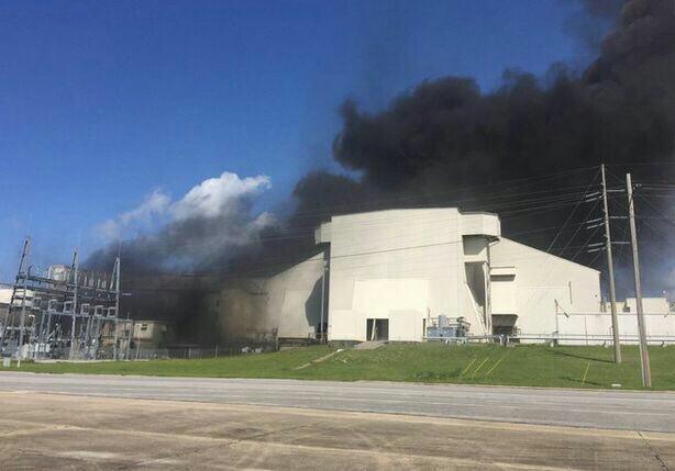 انفجار در پایگاه هوائی فلوریدا آمریکا (+عکس)