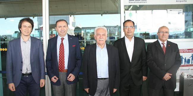 رهبر حزب وطن ترکیه به تهران آمد: آمریکا و اسراییل می خواهند یک اسراییل دیگر در منطقه درست کنند رهبر حزب وطن ترکیه به تهران آمد: آمریکا و اسراییل می خواهند یک اسراییل دیگر در منطقه درست کنند