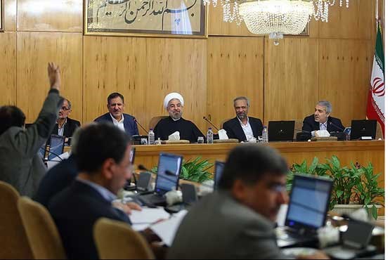 کابینه جوان، مشاوران پیر