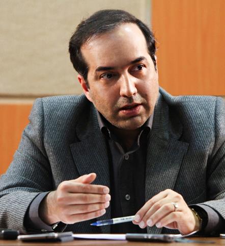 تخلفات حرفه‌ای رسانه‌ها باید درون صنف رسیدگی شود