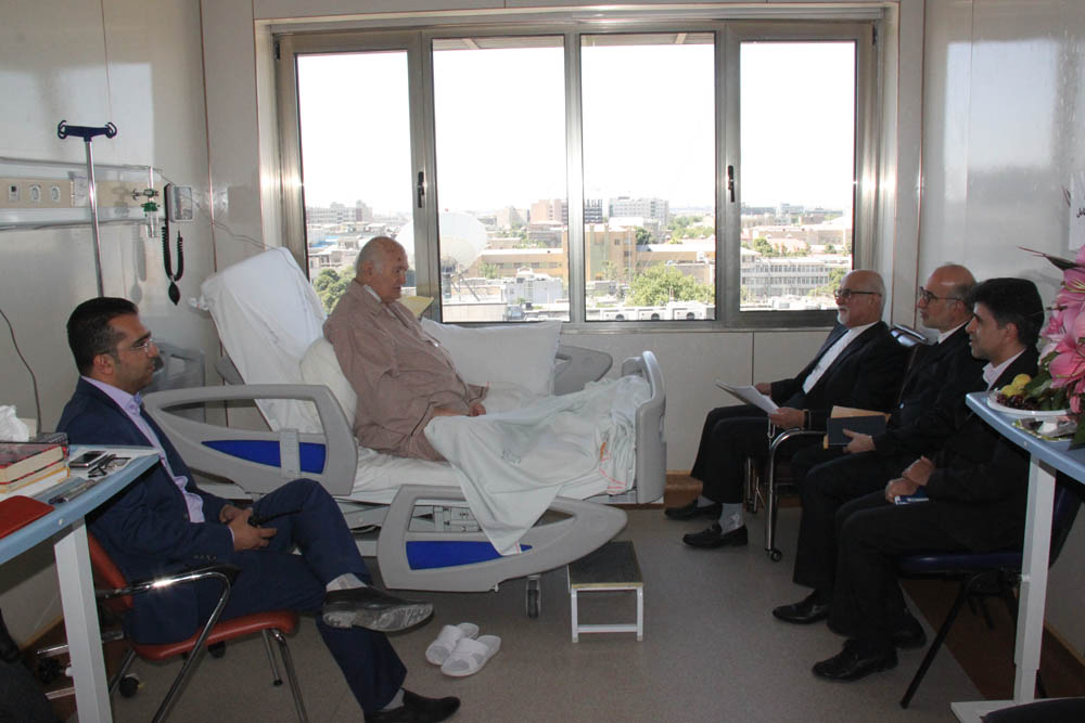 عیادت مدیر عامل بانک صادرات ایران از مردوخی کردستانی پیشکسوت اصحاب رسانه