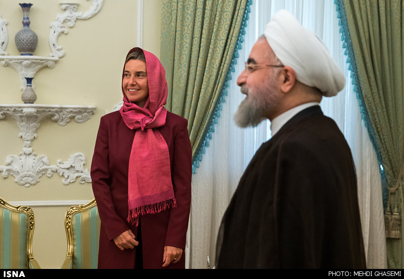 پیام حضور « بانوی دیپلمات» در تحلیف «شیخ دیپلمات» پیام حضور « بانوی دیپلمات» در تحلیف «شیخ دیپلمات»