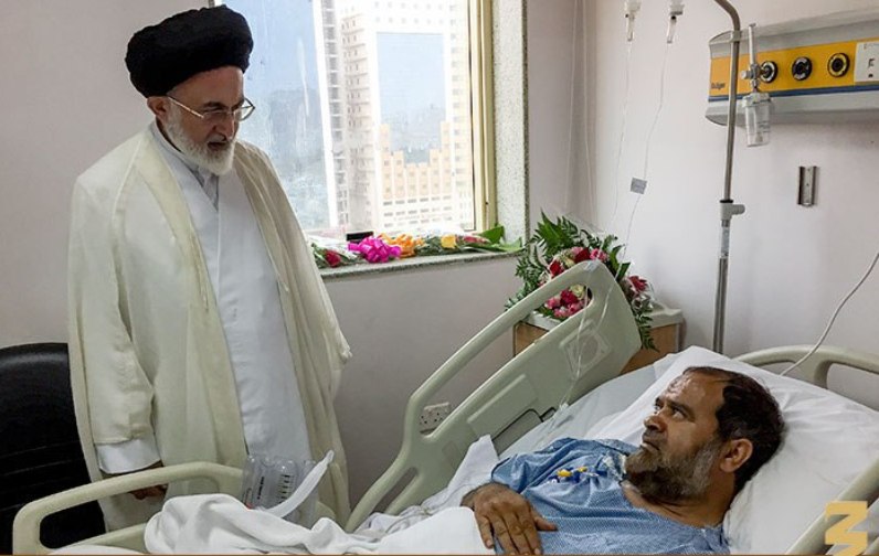 عیادت قاضی عسکر از روحانی ایرانی مضروب در مکه (+عکس)