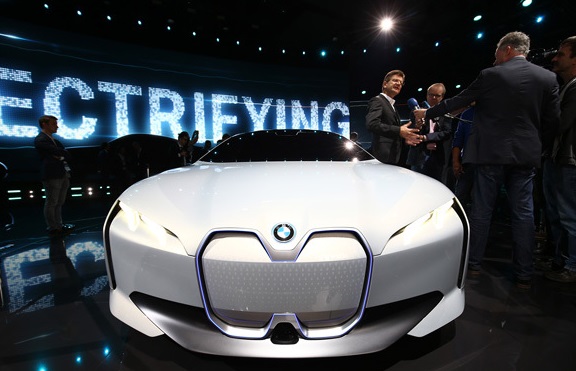 رونمایی BMW از جدیدترین خودروی مفهومیش در نمایشگاه فرانکفورت (+عکس)