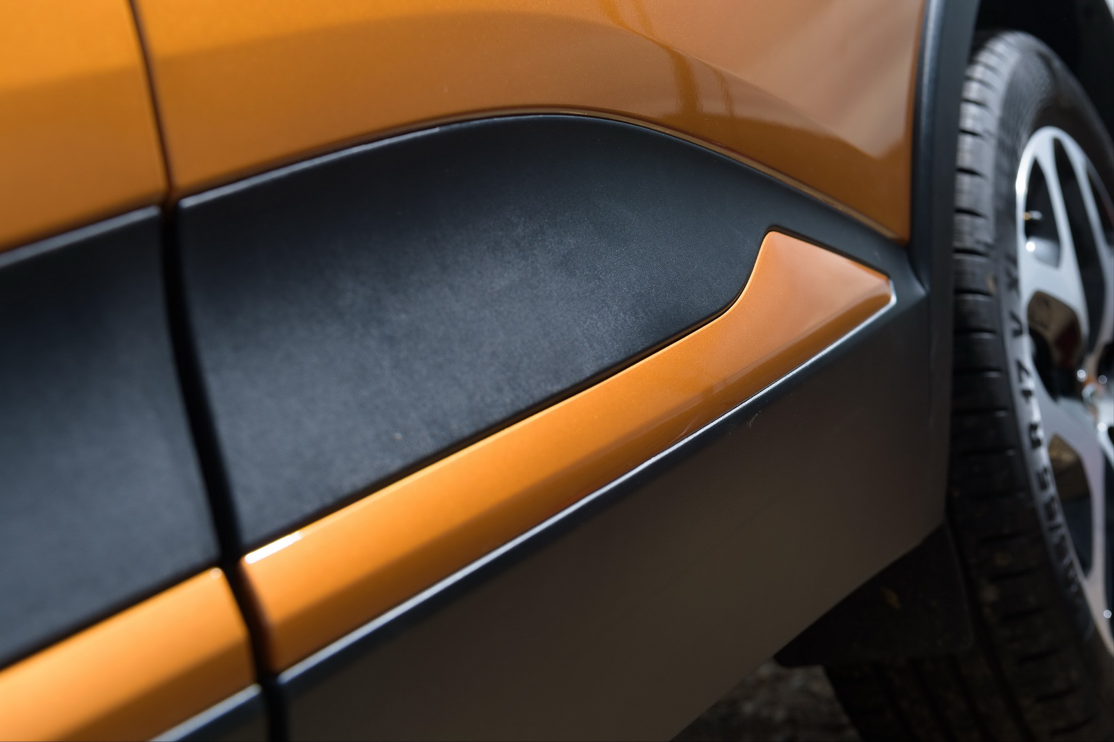 جراحی فنی روی داسترهای 2018 جراحی فنی روی داسترهای 2018