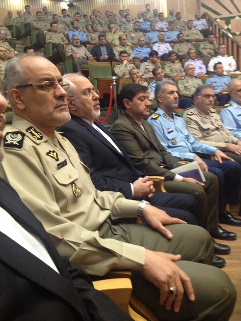 حضور ظریف در دانشگاه فرماندهی و ستاد ارتش (+عکس)