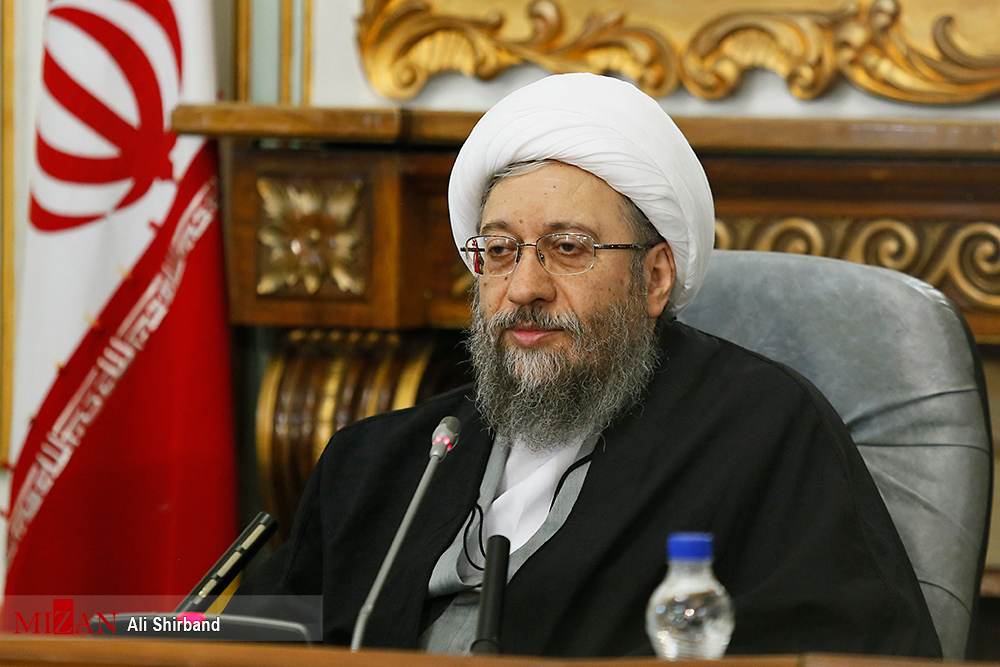 آیت‌الله لاریجانی: ما بیکار نیستیم، شما بیکارید که چهار سال دور برجام سینه زدید