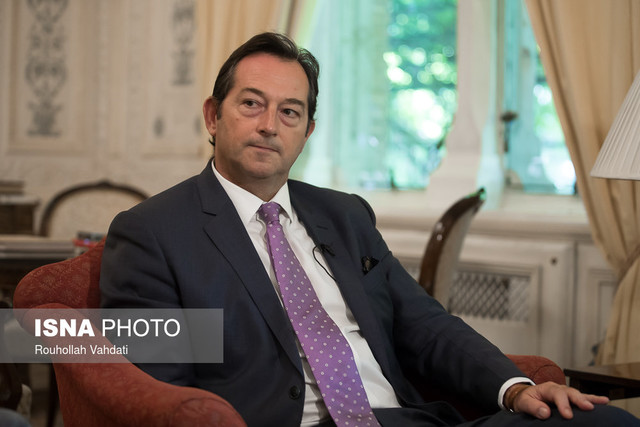 سفیر انگلیس در تهران: در آینده نزدیک صدور ویزا انگلیس افزایش مییابد/ به طور کامل و قوی از اجرای برجام حمایت میکنیم/ به توانایی دیپلماتیک ظریف احترام میگذارم