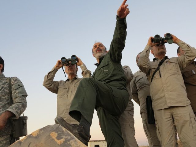 حضور سرلشکر باقری در حلب سوریه (+عکس) حضور سرلشکر باقری در حلب سوریه (+عکس)