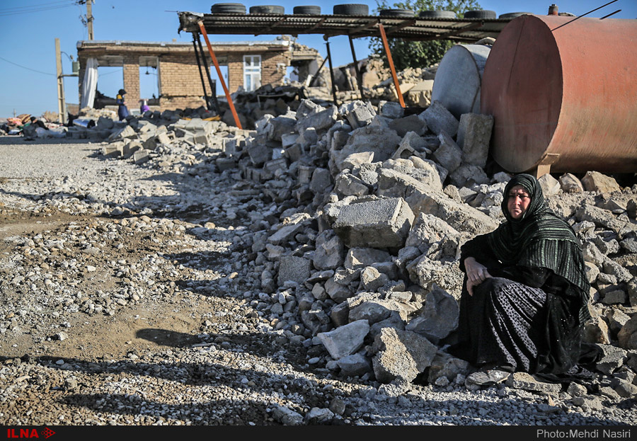 چادر تأمین شد، حالا خانه می‌خواهیم