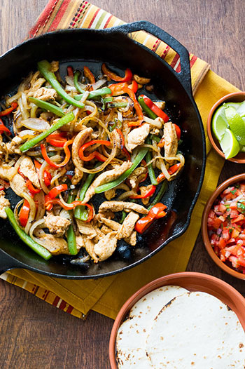 خوراک مرغ و سبزیجات؛ غذایی مخصوص مبتدی ها خوراک مرغ و سبزیجات؛ غذایی مخصوص مبتدی ها